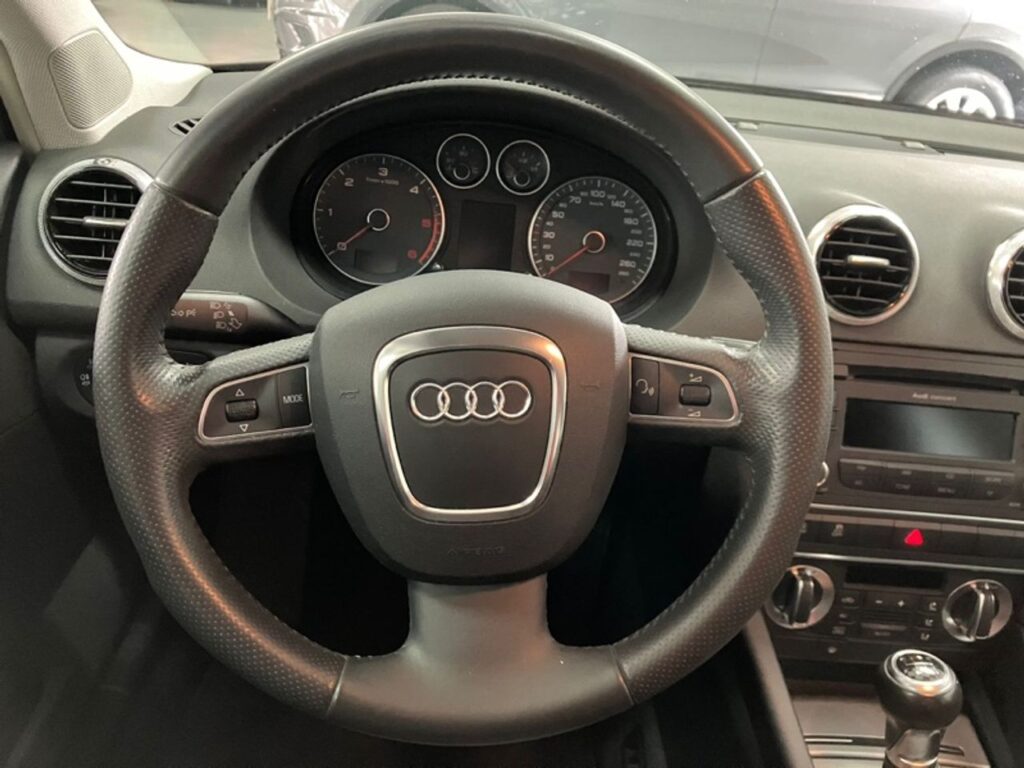 Audi A3 2.0 TDI 140cv Ambiente